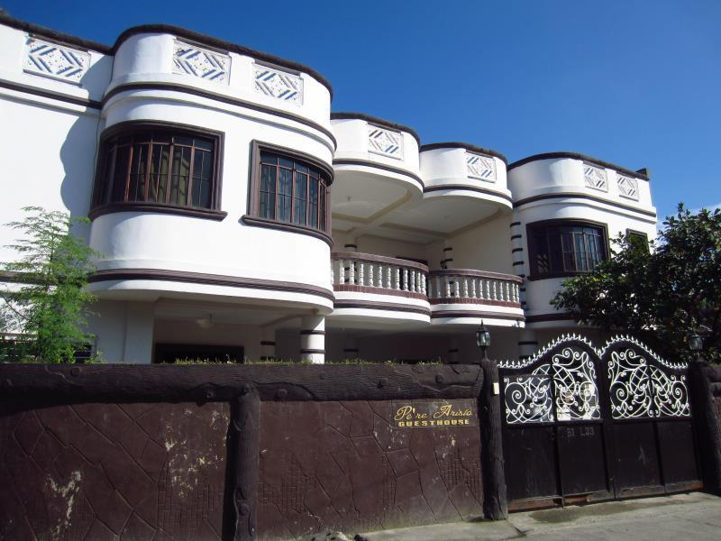 Pe'Re Aristo Guesthouse Mandaue City Ngoại thất bức ảnh