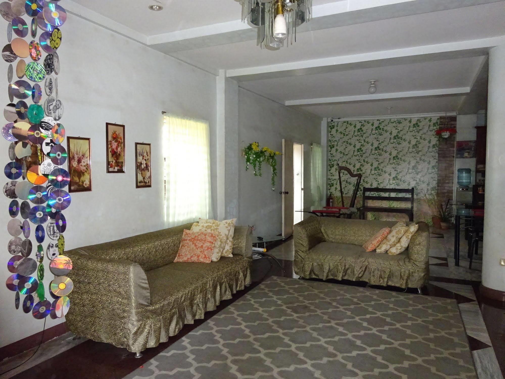 Pe'Re Aristo Guesthouse Mandaue City Ngoại thất bức ảnh