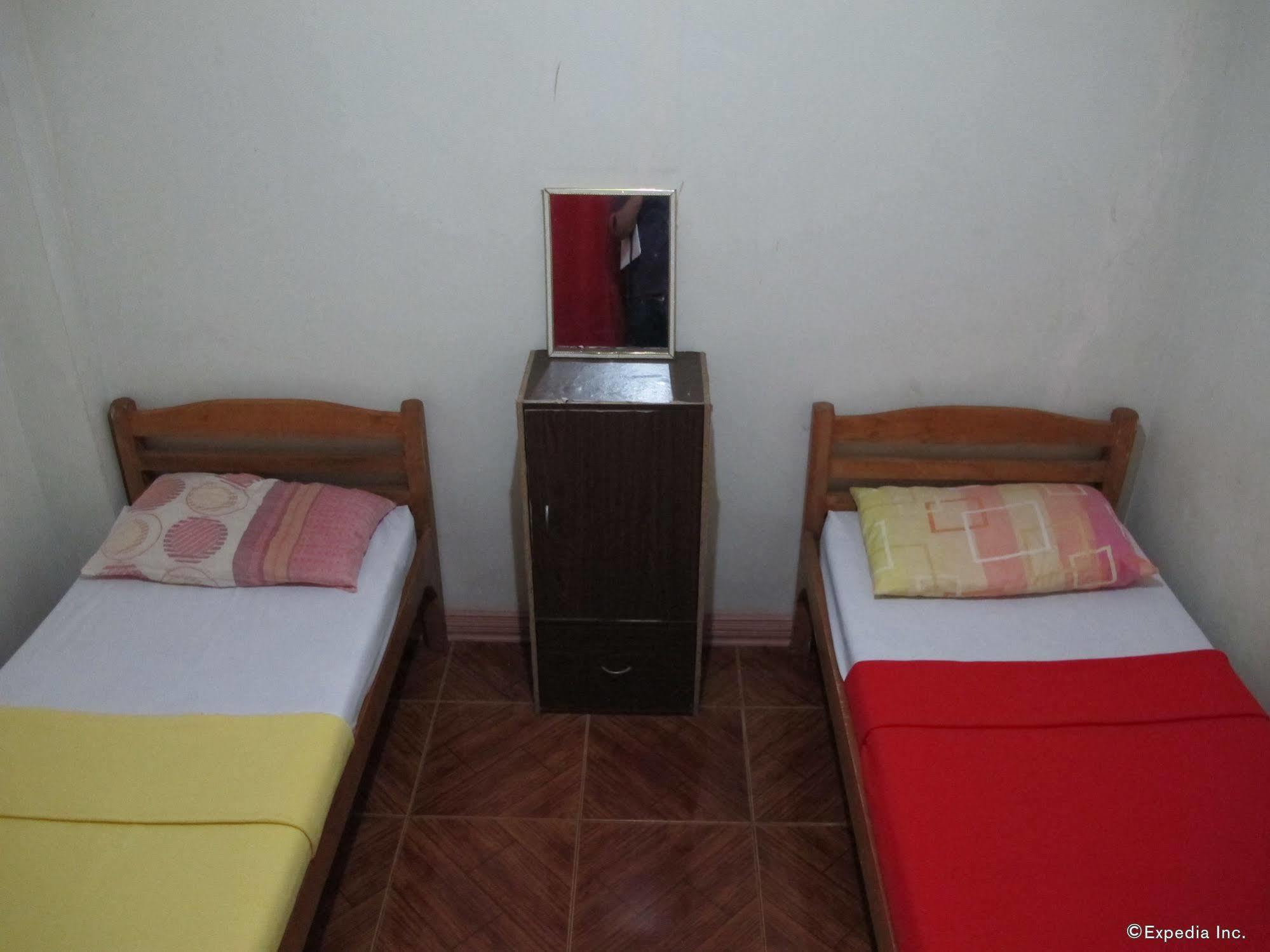 Pe'Re Aristo Guesthouse Mandaue City Ngoại thất bức ảnh