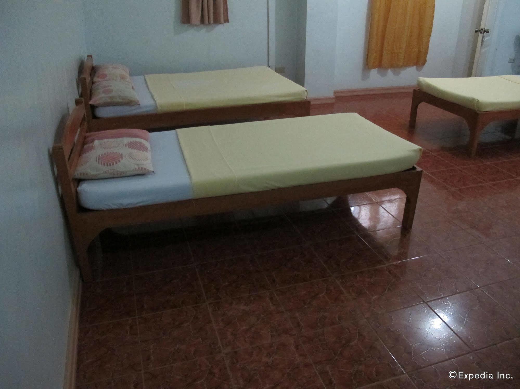 Pe'Re Aristo Guesthouse Mandaue City Ngoại thất bức ảnh