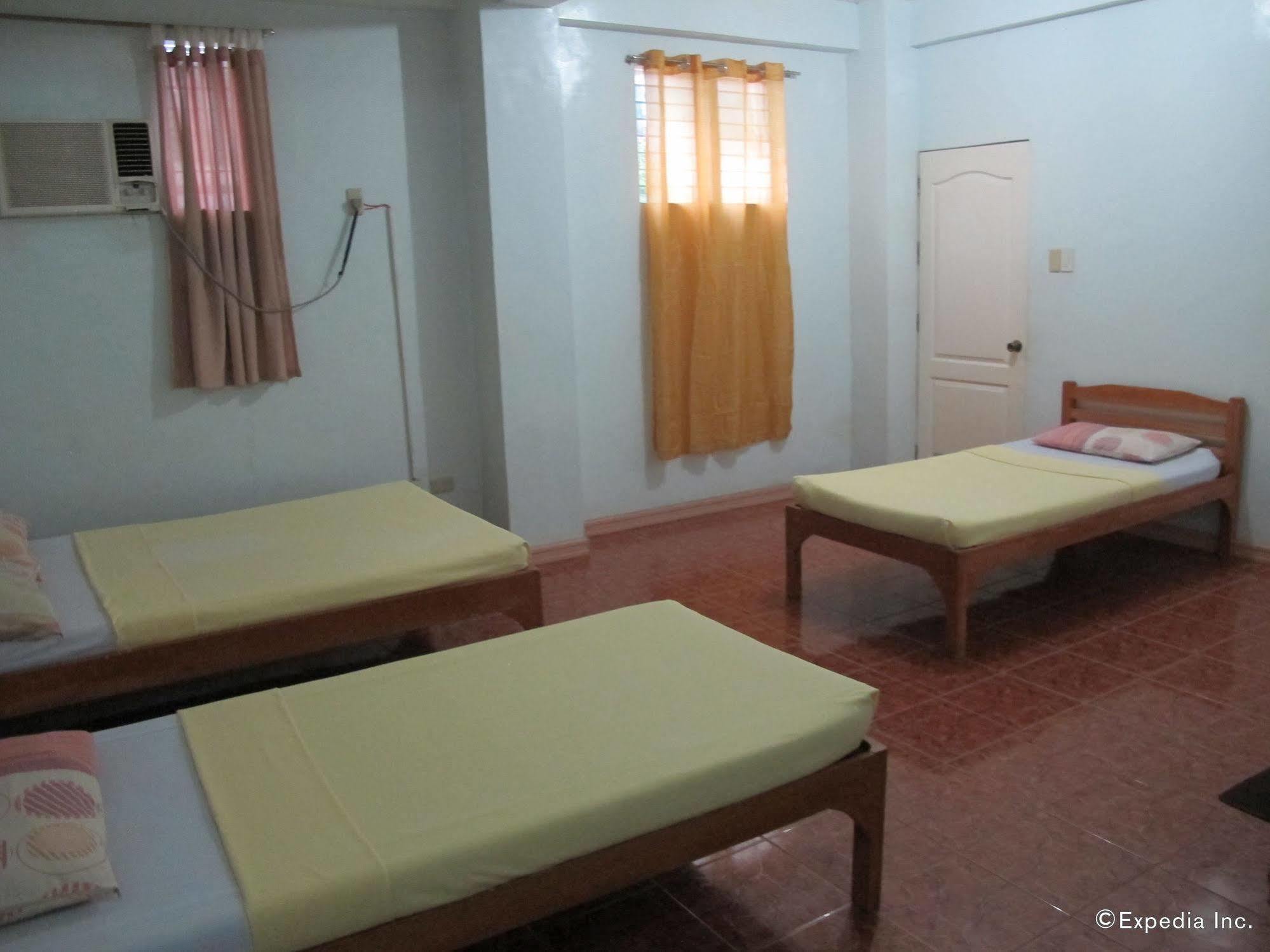 Pe'Re Aristo Guesthouse Mandaue City Ngoại thất bức ảnh