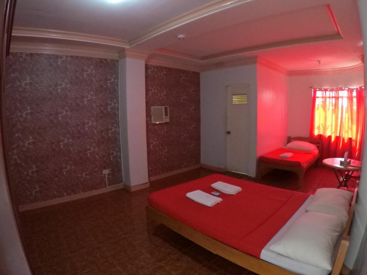 Pe'Re Aristo Guesthouse Mandaue City Ngoại thất bức ảnh