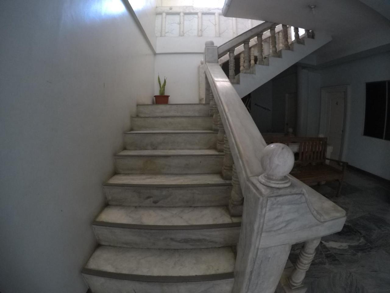 Pe'Re Aristo Guesthouse Mandaue City Ngoại thất bức ảnh